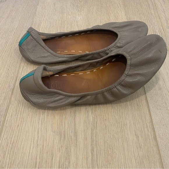 Tieks Taupe Gray Leather Ballet Flats - Picture 2 of 6